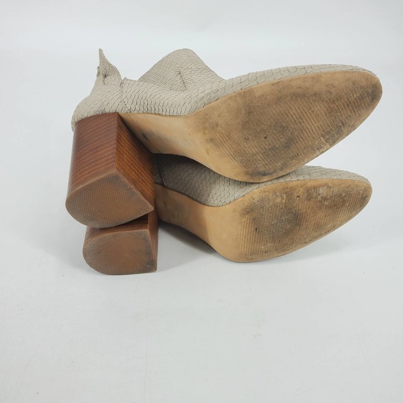 Steve Madden Narrate Beige Split Ankle Heeled Boots Booties Faux Snake Skin 9 M - Picture 9 of 11